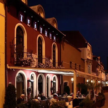 Hotel Teátrum Boutique 3*