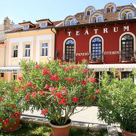 Teatrum Boutique Hotel 3*