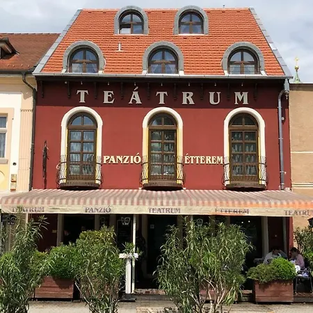 Teatrum Boutique Hotell 3*