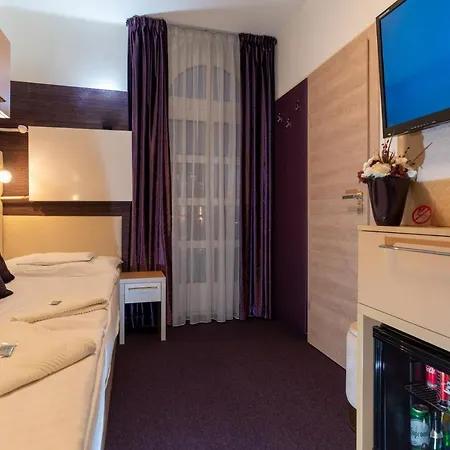 Teatrum Boutique Hotel 3*